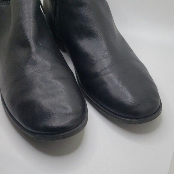 Kenneth Cole Reaction black flat ankle booties side zipper - Picture 5 of 9